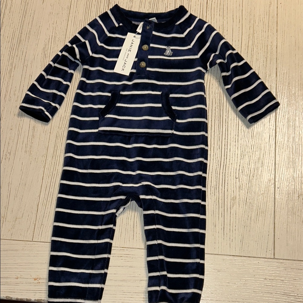 Janie and Jack NWT 6-12 month Navy and White Striped outfit